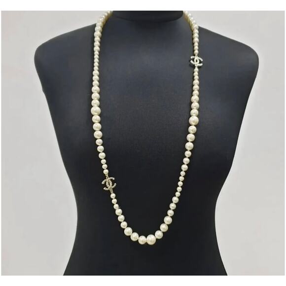 Chanel Pearl White CC Necklace - Picture 1 of 4